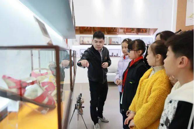 师学院鞋文化展馆校企合作结硕果AG旗舰厅网站入口台州第一技(图2)