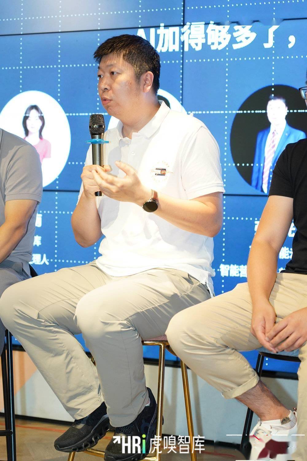 越多增长为何仍离不开人？AG旗舰厅AI工具越用(图1)